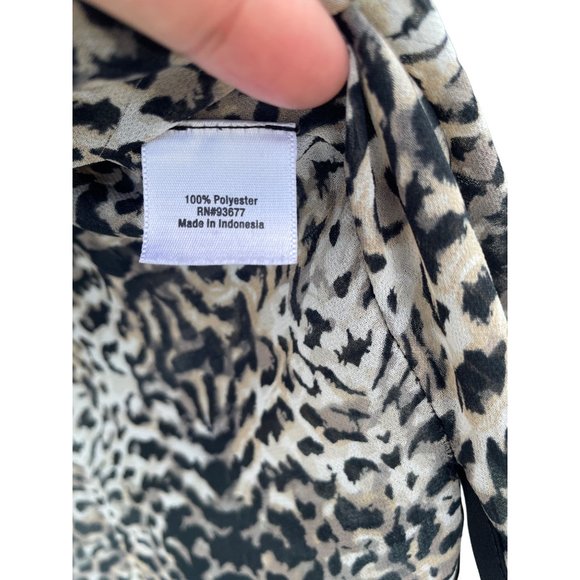 A.N.A Women's petite XL Ana Animal Print flowy Top - Picture 5 of 9